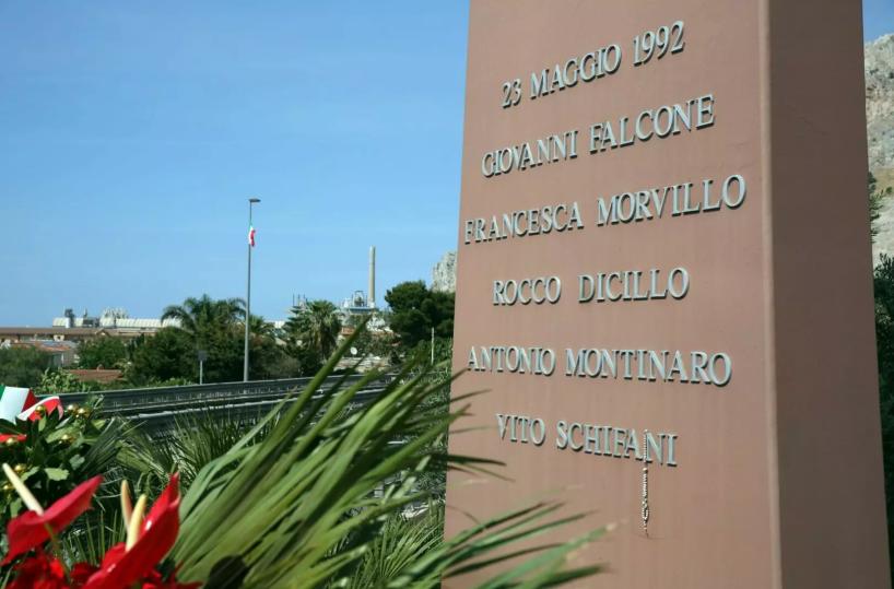 STRAGE DI CAPACI, MONUMENTO